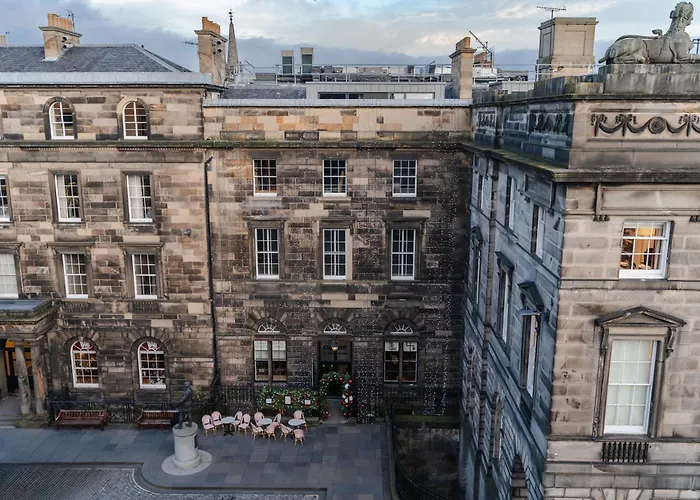 Hostel Code - The Court, Edinburgh